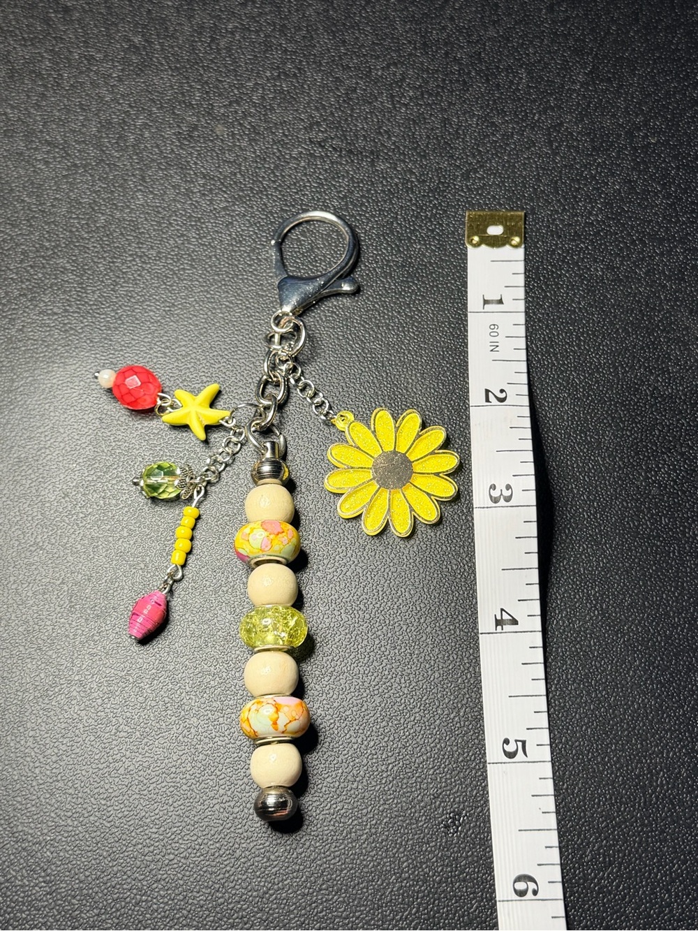 ✨Hand Crafted✨Yellow Daisy Beaded Bag Charm